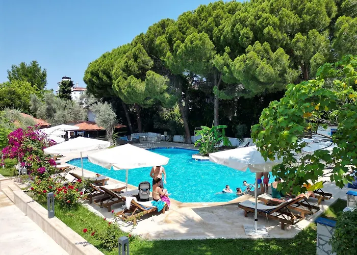 Risus Garden Marina Hotel